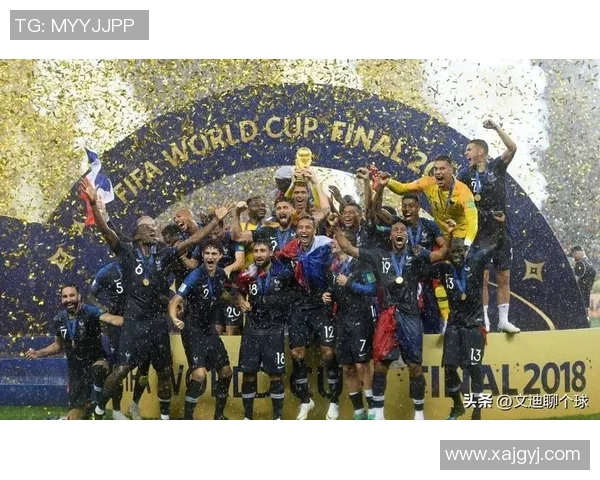 合照中的足球明星是谁揭秘他们背后的故事与成就